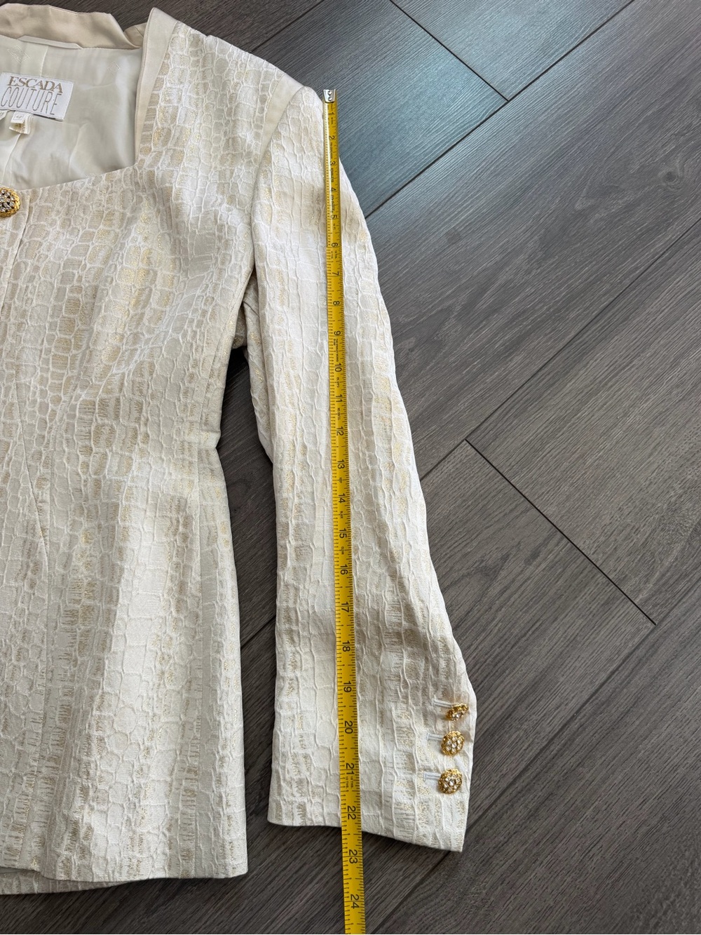 ESCADA cotour - Picture 9 of 10